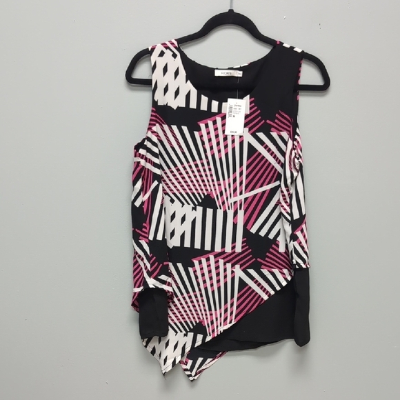 Rickis Sleeveless Top Size Medium. Light And Flowy. NWT - Picture 1 of 4